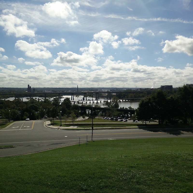 War Memorial Parking Lot