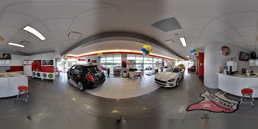 Car Dealer «Alfa Romeo FIAT of McKinney», reviews and photos, 800 N Central Expy, McKinney, TX 75070, USA