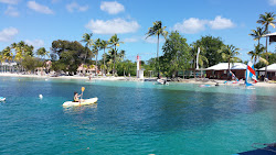 Foto di Spiaggia di Pointe Marin e l'insediamento