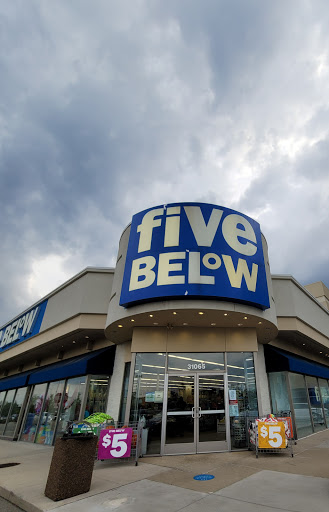 Variety Store «Five Below», reviews and photos, 31065 Orchard Lake Rd, Farmington Hills, MI 48334, USA