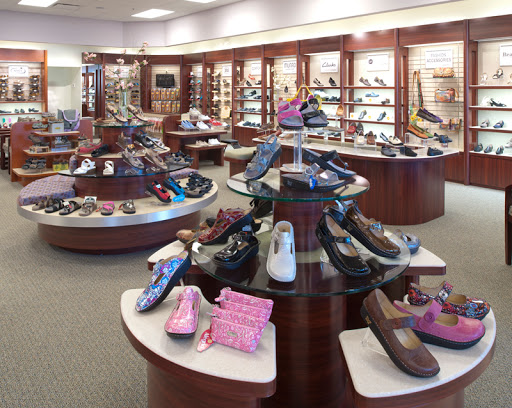 Shoe Store «Lucky Shoes Canton», reviews and photos, 4828 Everhard Rd NW, Canton, OH 44718, USA