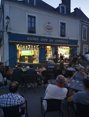 Grand Café du Commerce à Ombrée d'Anjou