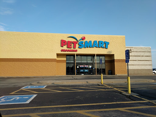 PetSmart, 1300 John F Kennedy Rd, Dubuque, IA 52002, USA, 