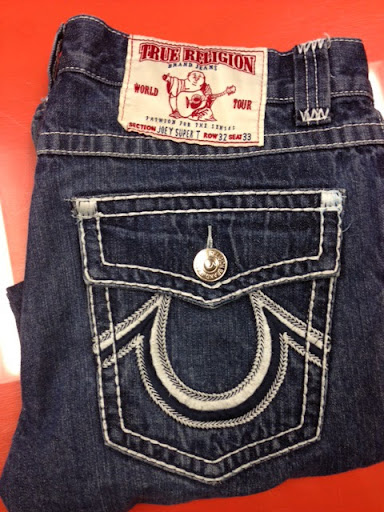 Thrift Store «Boheme Hip Used Clothing», reviews and photos, 409 3rd St, Davis, CA 95616, USA