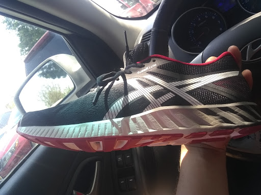 Sporting Goods Store «Big 5 Sporting Goods - Bakersfield», reviews and photos, 3203 Mall View Rd, Bakersfield, CA 93306, USA