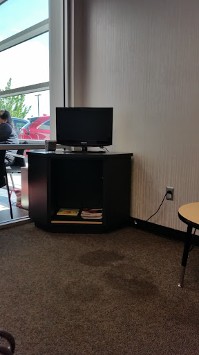 Kia Dealer «Kia of Puyallup», reviews and photos, 111 Valley Ave NE, Puyallup, WA 98372, USA