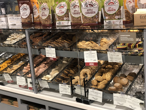 Grocery Store «Whole Foods Market», reviews and photos, 250 7th Ave, New York, NY 10001, USA