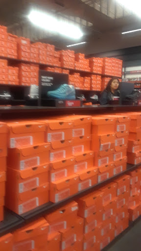 Sporting Goods Store «Nike Factory Store», reviews and photos, 3000 Grapevine Mills Pkwy #611, Grapevine, TX 76051, USA