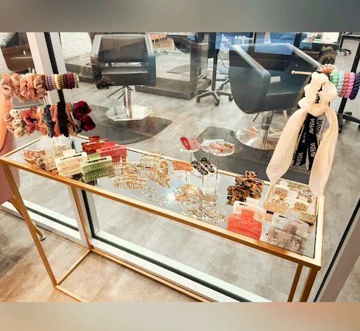 Spa «Aveda Level Salon Spa», reviews and photos, 720 S Village Cir, Tampa, FL 33606, USA