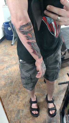 Tattoo Shop «Resurrection Ink Tattoos and Body Piercing», reviews and photos, 310 E Montgomery Cross Rd, Savannah, GA 31406, USA