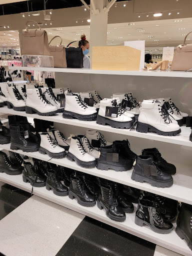 Clothing Store «Forever 21», reviews and photos, 450 Great Mall Dr, Milpitas, CA 95035, USA