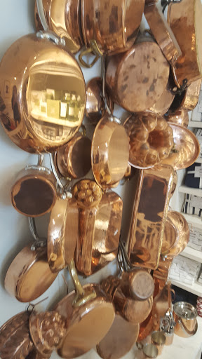 Kitchen Supply Store «Williams-Sonoma», reviews and photos, 605 Broadway, Sonoma, CA 95476, USA