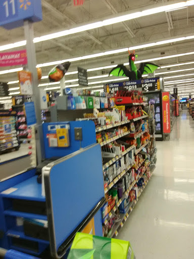 Discount Store «Walmart», reviews and photos, 120 Commercial Pkwy, Branford, CT 06405, USA