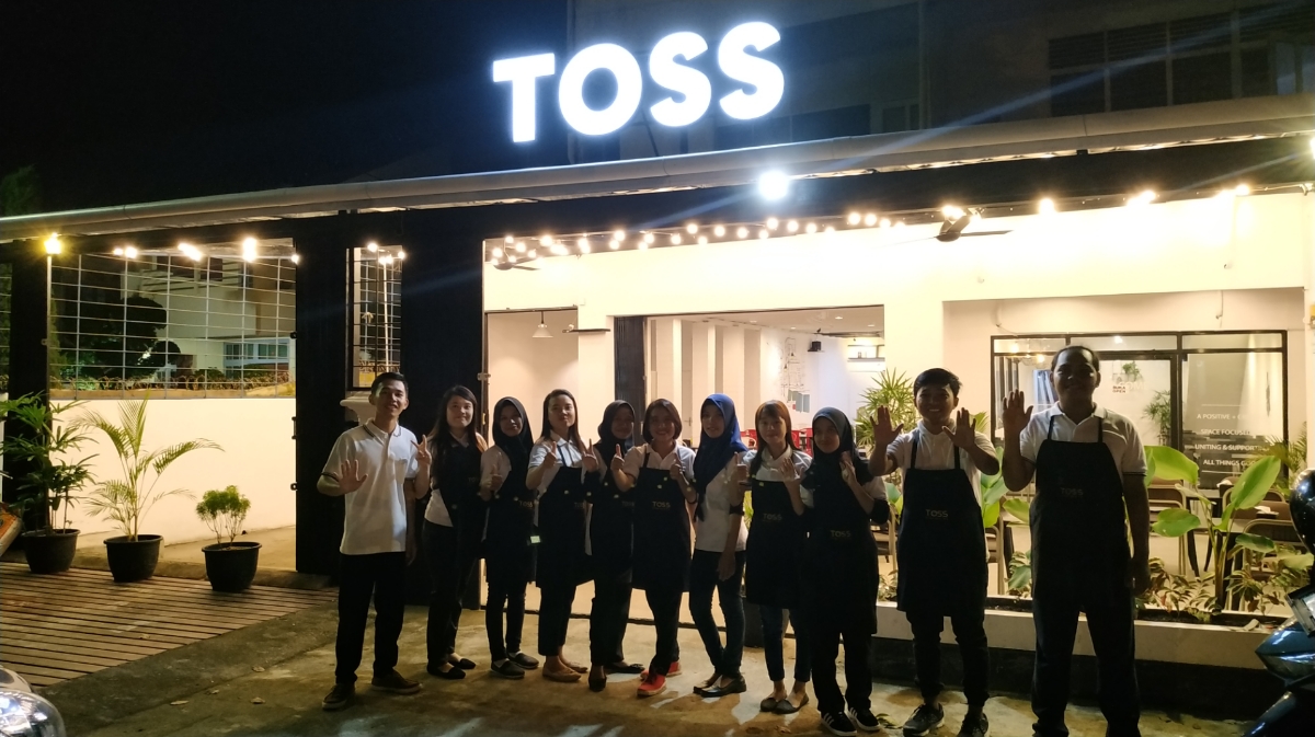 Toss Cafe Photo