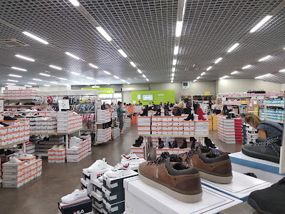 GEMO PONTARLIER Chaussures et Vêtements à Pontarlier