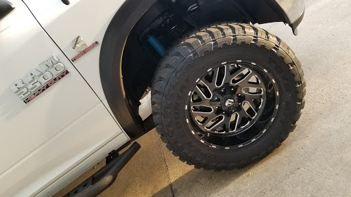 Tire Shop «Discount Tire Store - Prairieville, LA», reviews and photos, 37361 Market Place Drive, Prairieville, LA 70769, USA