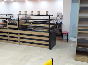 Eylül Dondurma Pastane Kuruyemiş