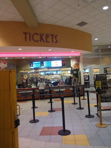 Shopping Mall «Golf Mill Shopping Center», reviews and photos, 239 Golf mill Center, Niles, IL 60714, USA