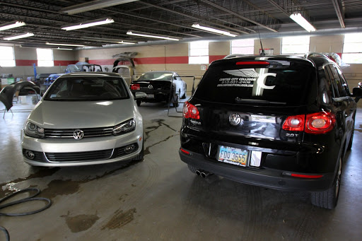 Auto Body Shop «CARSTAR Center City», reviews and photos, 4300 Montgomery Rd, Norwood, OH 45212, USA