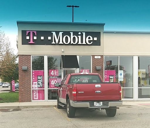 Cell Phone Store «T-Mobile Heath», reviews and photos, 175 Central Pkwy A, Heath, OH 43056, USA