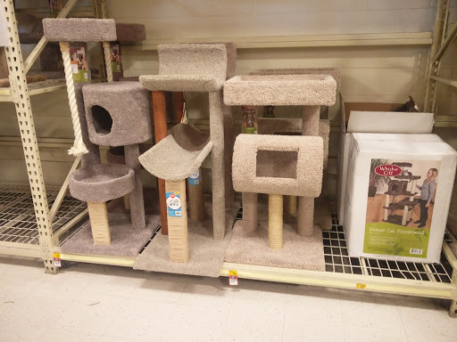 Pet Supply Store «PetSmart», reviews and photos, 4240 S Mooney Blvd, Visalia, CA 93277, USA