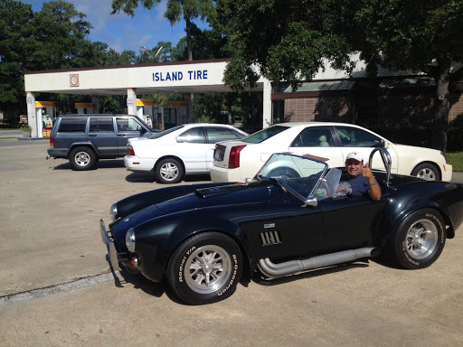 Auto Repair Shop «Island Tire & Automotive Services», reviews and photos, 4 Palmetto Bay Rd, Hilton Head Island, SC 29928, USA