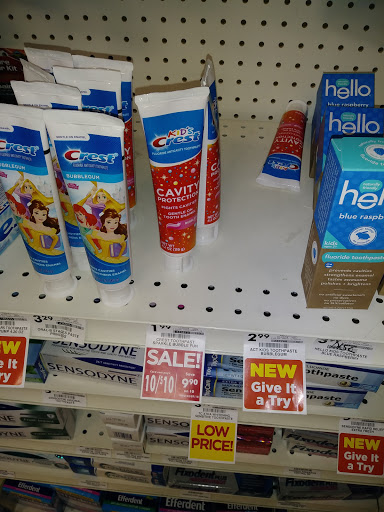 Supermarket «Giant Eagle Supermarket», reviews and photos, 18511 Smock Hwy, Meadville, PA 16335, USA