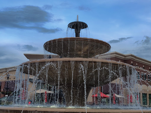 Shopping Mall «The Streets at SouthGlenn», reviews and photos, 6991 S Vine St, Centennial, CO 80122, USA