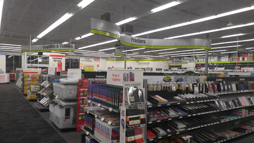 Office Supply Store «Staples», reviews and photos, 675 S Green Valley Pkwy, Henderson, NV 89052, USA