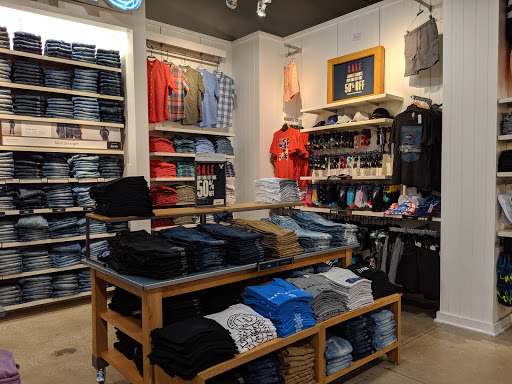 Clothing Store «AEO Factory Store», reviews and photos, 8200 Vineland Ave Suite 101, Orlando, FL 32821, USA