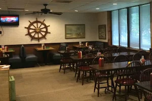 Harbor Inn Seafood Restaurant image
