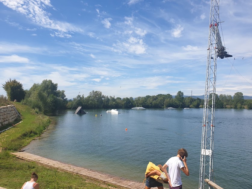 Totem Wake Park - Téléski-Nautique du Mâconnais-Beaujolais | à Crêches-sur-Saône (Saône-et-Loire 71)