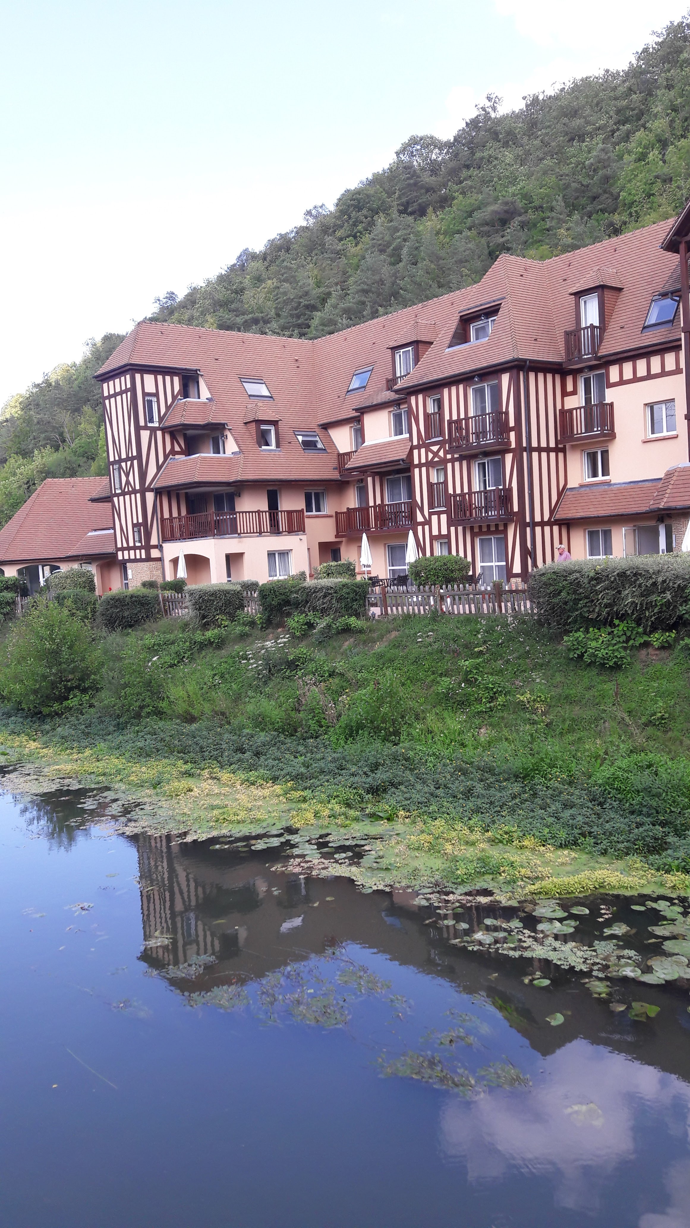 Photo n° 4 de l'avis de N. fait le 11/08/2019 à 21:34