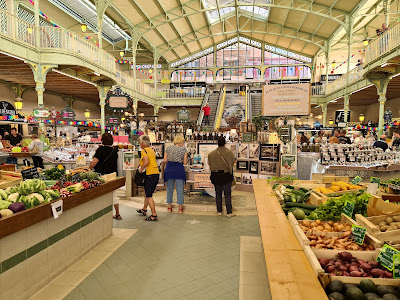 Marché des Halles Centrales à Les Sables-d'Olonne