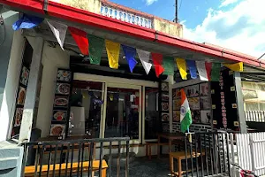 Tashi Restaurant image