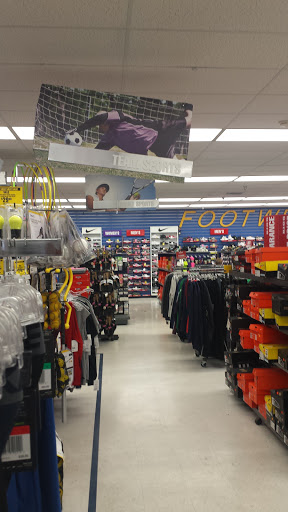 Sporting Goods Store «Big 5 Sporting Goods», reviews and photos, 3214 Ming Ave, Bakersfield, CA 93304, USA