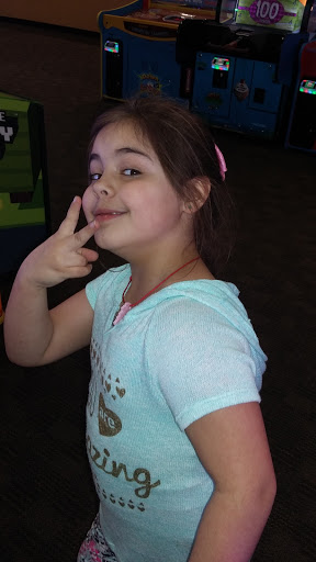 Pizza Restaurant «Pizza! Golf! Pizza Putters Family Entertainment Center», reviews and photos, 1156 OR-99, Eugene, OR 97402, USA