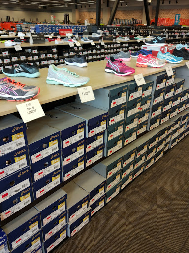 Shoe Store «Off Broadway Shoe Warehouse», reviews and photos, 13400 Jamboree Rd, Irvine, CA 92602, USA