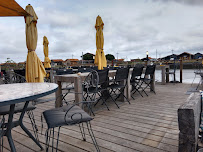 Atmosphère du Restaurant La Baraque à Huîtres à Gujan-Mestras - n°3