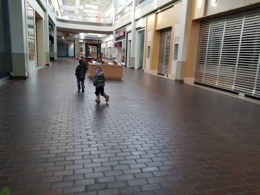 Shopping Mall «Burlington Center Mall», reviews and photos, 2501 Mt Holly Rd, Burlington, NJ 08016, USA