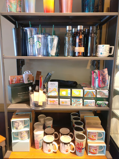 Coffee Shop «Starbucks», reviews and photos, 4555 Hopyard Rd c, Pleasanton, CA 94588, USA