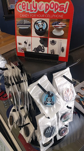 Liquor Store «QUICK PICK LIQUORS», reviews and photos, 635 N Midlothian Rd, Mundelein, IL 60060, USA