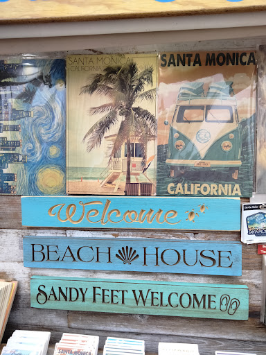 Pet Supply Store «Unleashed by Petco», reviews and photos, 1402 Wilshire Blvd, Santa Monica, CA 90403, USA