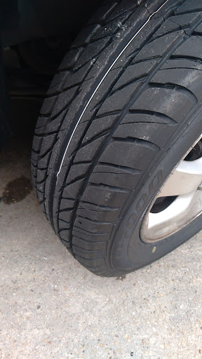 Used Tire Shop «Discount Auto & Tire Shop», reviews and photos, 212 W Pembroke Ave, Hampton, VA 23669, USA