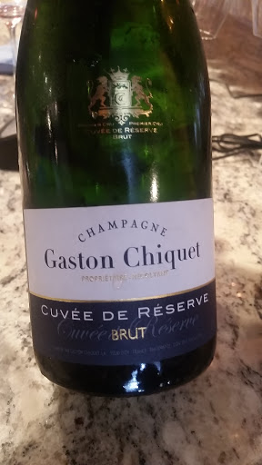 Wine Store «The Wine Merchant», reviews and photos, 3972 Edwards Rd, Cincinnati, OH 45209, USA