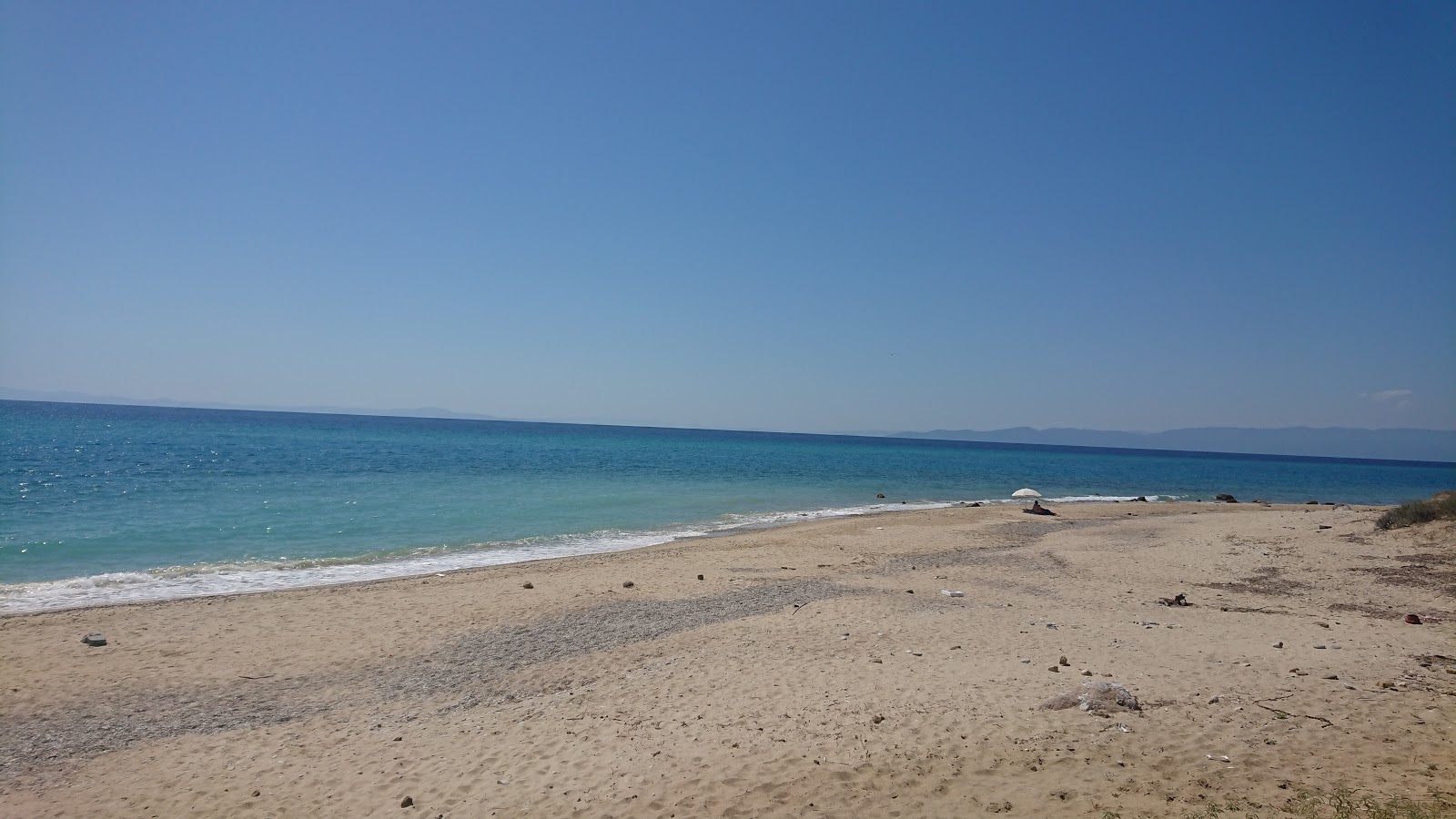 Achinopetra beach II'in fotoğrafı uzun koy ile birlikte