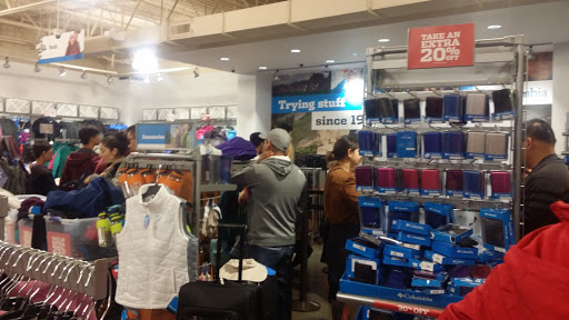 Sportswear Store «Columbia Sportswear Outlet Store», reviews and photos, 3170 Livermore Outlets Dr #420, Livermore, CA 94551, USA