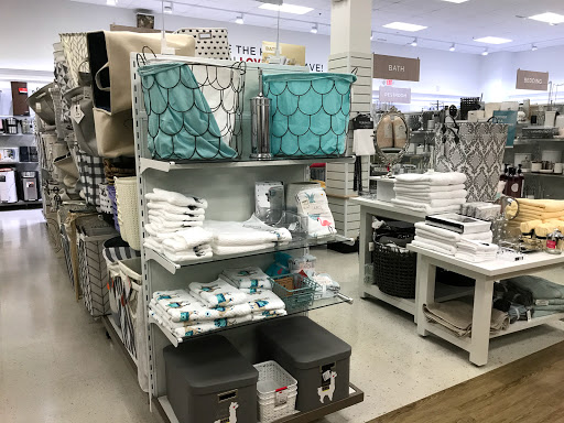 Department Store «T.J. Maxx & HomeGoods», reviews and photos, 198 Alewife Brook Pkwy, Cambridge, MA 02138, USA