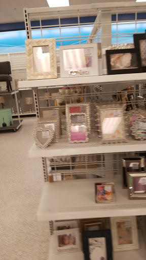 Clothing Store «Ross Dress for Less», reviews and photos, 200 Hamilton Commons, Mays Landing, NJ 08330, USA