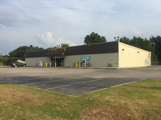 Discount Store «Dollar General», reviews and photos, 433 W Green St, Clarkton, NC 28433, USA